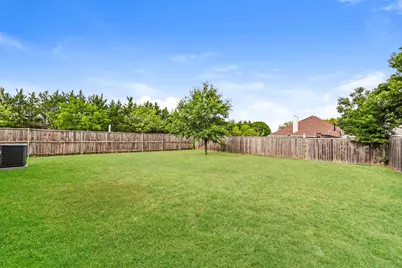 8421 Miramax Trail, Dallas, TX 75249 - Photo 20
