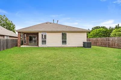 8421 Miramax Trail, Dallas, TX 75249 - Photo 14