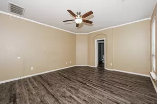 8421 Miramax Trail, Dallas, TX 75249 - Photo 8