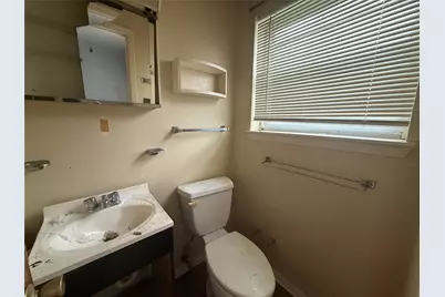 1810 Texas Street, Grand Prairie, TX 75051 - Photo 10