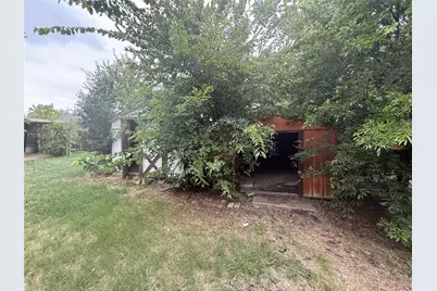 1810 Texas Street, Grand Prairie, TX 75051 - Photo 12