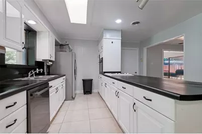 905 Ridgewood Terrace, Arlington, TX 76012 - Photo 14