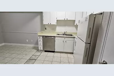 2100 Tanglewilde #167, Houston, TX 77063 - Photo 26
