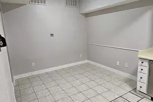 2100 Tanglewilde, Houston, TX 77063 - Photo 4