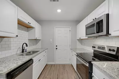 509 19th Street, Grand Prairie, TX 75050 - Photo 1