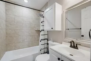 509 19th St, Grand Prairie, TX 75050 - Photo 8