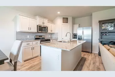 705 Basteen Lane, Justin, TX 76247 - Photo 8