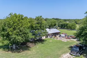 1611 Co Rd 4104, Greenville, TX 75401 - Photo 10