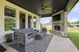 1095 Pioneer Xing, Weatherford, TX 76088 - Photo 30