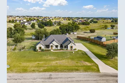 1095 Pioneer Crossing, Weatherford, TX 76088 - Photo 34