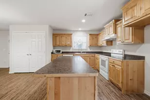114 Wade St, Whitesboro, TX 76273 - Photo 28