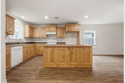 114 Wade Street, Whitesboro, TX 76273 - Photo 4