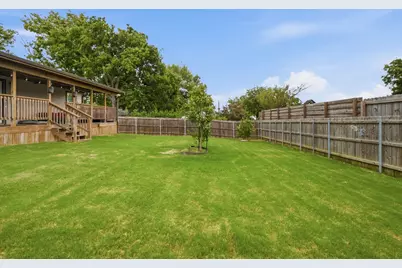 114 Wade Street, Whitesboro, TX 76273 - Photo 14