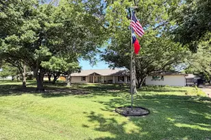 400 Shiloh Dr, Lucas, TX 75002 - Photo 1