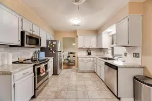 1022 Melissa Ln, Garland, TX 75040 - Photo 6