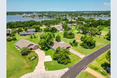 104 Pontiac Drive, Lake Kiowa, TX 76240 - Photo 28