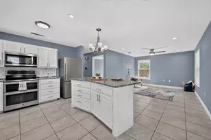 1422 Elmwood Ave, Fort Worth, TX 76104 - Photo 6