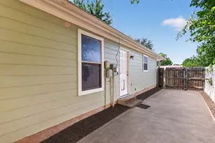 1422 Elmwood Ave, Fort Worth, TX 76104 - Photo 14