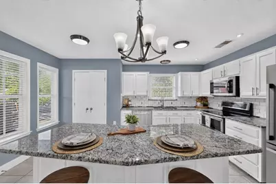 1422 Elmwood Avenue, Fort Worth, TX 76104 - Photo 1