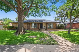 914 Bromwich St, Garland, TX 75040 - Photo 2