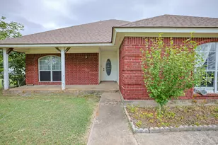 651 Gregory St, Weatherford, TX 76087 - Photo 6