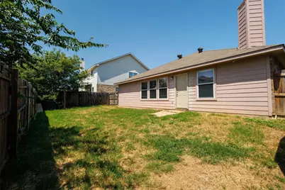 316 Heritage Drive, Crowley, TX 76036 - Photo 24