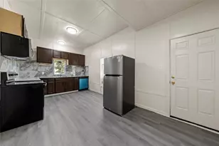 404 Eagle Dr, Eddy, TX 76524 - Photo 10