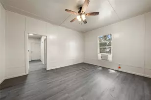 404 Eagle Dr, Eddy, TX 76524 - Photo 4