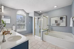 5639 Centeridge Dr, Dallas, TX 75249 - Photo 18
