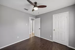 5639 Centeridge Dr, Dallas, TX 75249 - Photo 24
