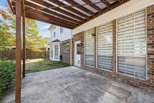 5639 Centeridge Dr, Dallas, TX 75249 - Photo 26