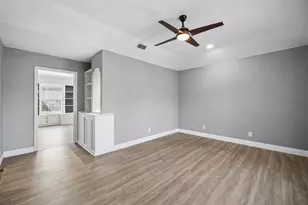 5639 Centeridge Dr, Dallas, TX 75249 - Photo 14