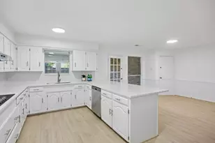 10014 Hickory Crossing, Dallas, TX 75243 - Photo 16