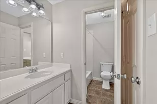 10987 Apple Valley Dr, Frisco, TX 75033 - Photo 32