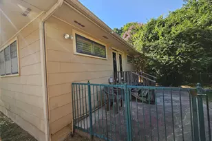 726 S Lindsay St, Gainesville, TX 76240 - Photo 4
