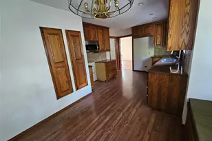 726 S Lindsay St, Gainesville, TX 76240 - Photo 18