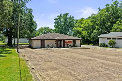 502 Quitman Street, Pittsburg, TX 75686 - Photo 1