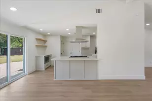 3786 Crown Shore Dr, Dallas, TX 75244 - Photo 12