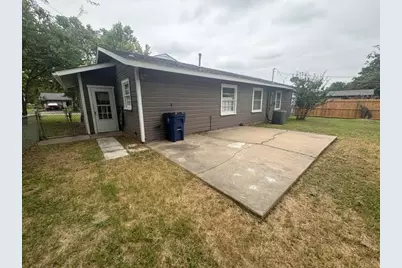 105 SW Taylor Street, Burleson, TX 76028 - Photo 22