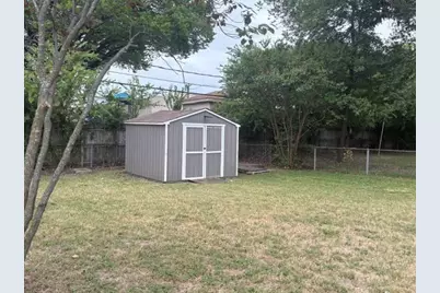 105 SW Taylor Street, Burleson, TX 76028 - Photo 24