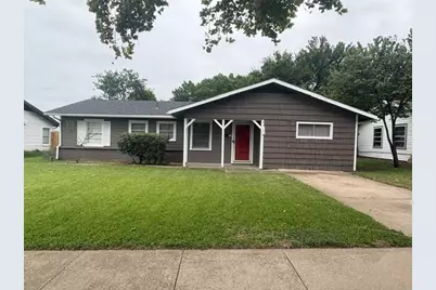 105 SW Taylor Street, Burleson, TX 76028 - Photo 1