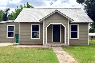 707 Reynolds St, Goldthwaite, TX 76844 - Photo 32