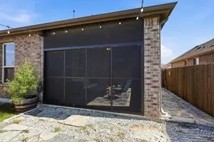 10421 Table Bluff St, Aubrey, TX 76227 - Photo 34