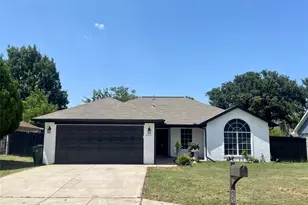 625 Main St, Roanoke, TX 76262 - Photo 1