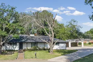 112 Royal Ln, Commerce, TX 75428 - Photo 38