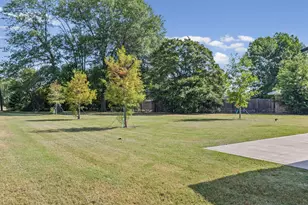 112 Royal Ln, Commerce, TX 75428 - Photo 34