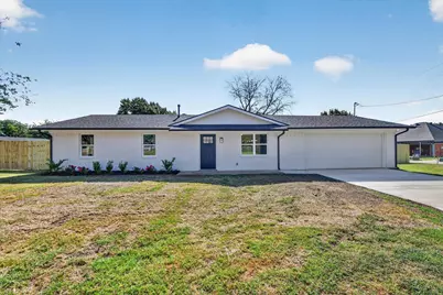 900 S 3rd Street, Sanger, TX 76266 - Photo 1