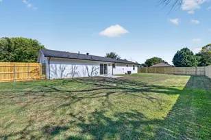 900 S 3rd St, Sanger, TX 76266 - Photo 28
