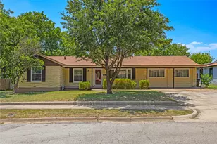3109 Kingsbury Ave, Richland Hills, TX 76118 - Photo 2