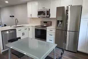 724 S Welch St, Denton, TX 76201 - Photo 2